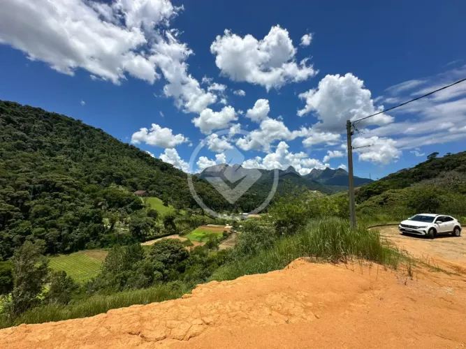Terreno em condomínio com lazer de clube, 603 metros, Vargem Grande, Teresópolis codigo: 9