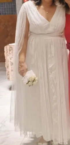 Vestido de noiva elegante e romântico