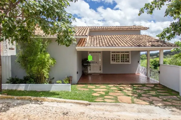 Casa em condomínio em Village Do Gramado Ii com 260.00 m² , 5 quarto(s) , 1 suíte(s) , 2 v