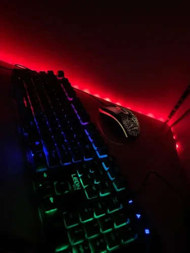 Kit Teclado e Mouse Gamer RGB com Iluminação LED