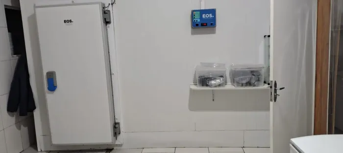 Vendo maquinário pra Sorveteria 