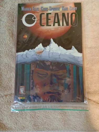 HQ OCEANO, narrativa épica, futurista espacial polícial, 160 pág. suspense, ótimo estado