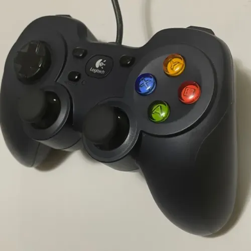 Controle Logitech F310 - Gamepad c/ Fio Joystick USB PC