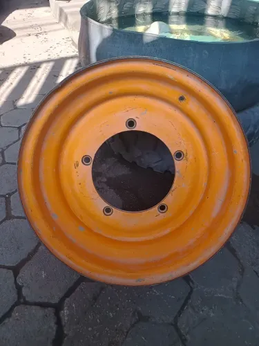 Roda Retroescavadeira Traseira JCB Aro 25 
