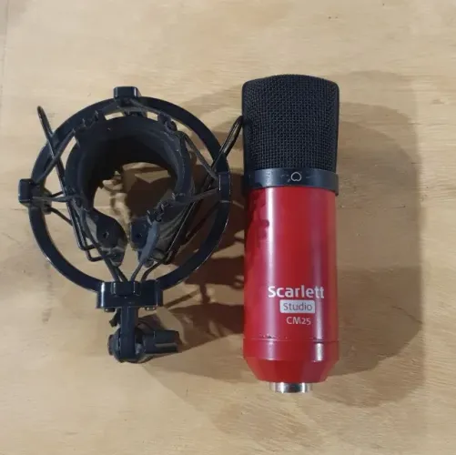 Microfone Focusrite CM-25 Condensador com shock mount PROMOÇÃO 