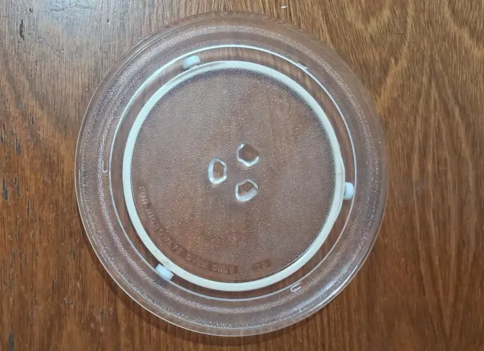 Prato de Microondas 24 cm - 20 litros (Novo)