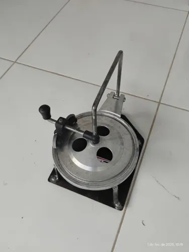 Fechadora de marmitex 