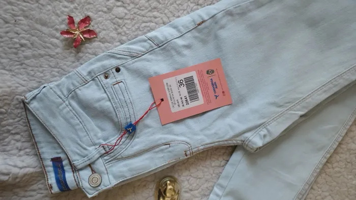 Calça jeans  36 modelo levanta bumbum 