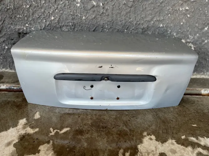 Tampa Traseira do Chevrolet Corsa Classic 2005