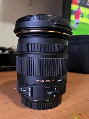 Lente Sigma 17 50mm f/2.8 para Canon (O AF precisa de reparo)