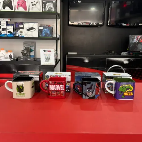 CANECA GEEK LICENCIADA ZONA CRIATIVA
