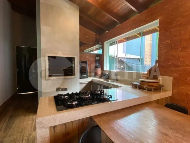 Casa em Condomínio à venda, 3 quartos, 1 suíte, 2 vagas, MINAS GERAIS - UBERLANDIA/MG