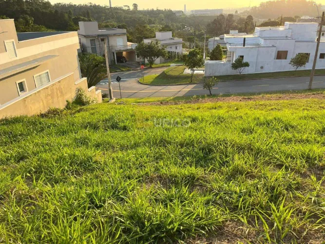 Terreno à venda no Condomínio Portal do Bosque na Cidade de Louveira/SP