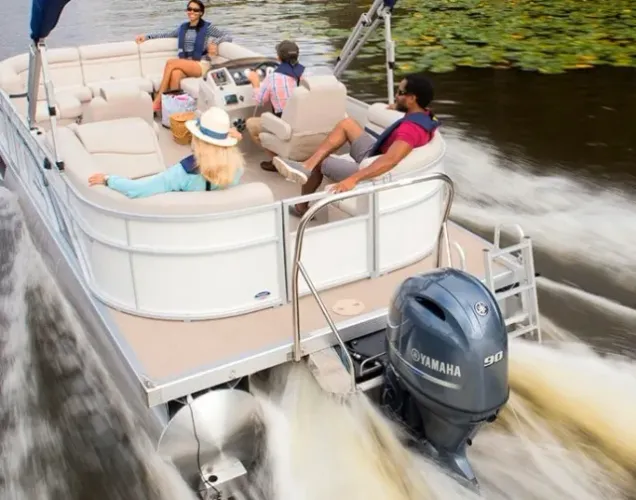 Ganhe frete ou instalação grátis! Motor de popa 4 tempos Yamaha F90C sinônimo de evolução.