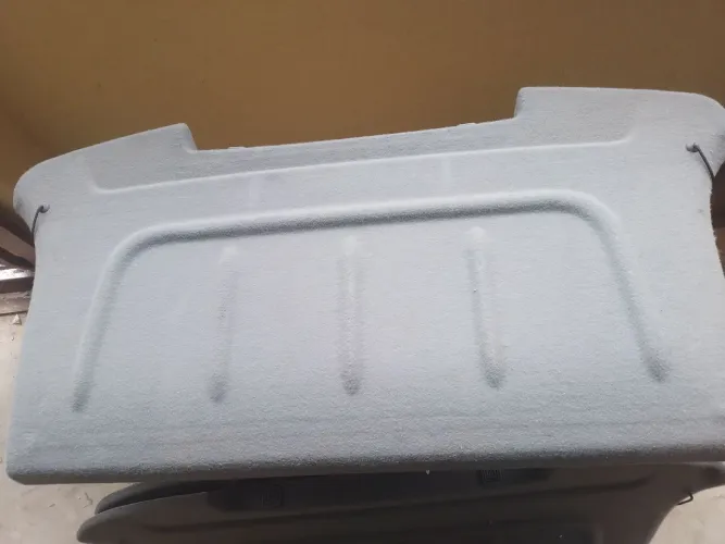 Tampa da mala traseira do  gol g 4  nova