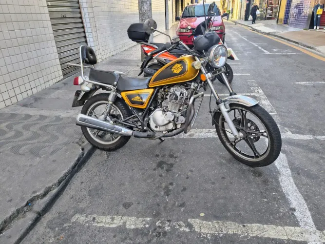 Moto intruder 125cc