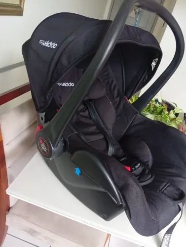 Bebê conforto da marca kiddo