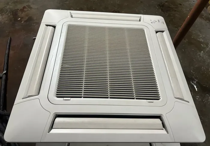 Ar Condicionado Split Cassete 32.000 BTU INVERTER FUJITSU- Ótimo estado!