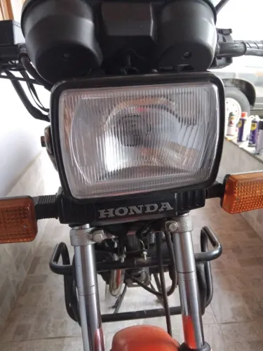 Honda CBX 150 aero.