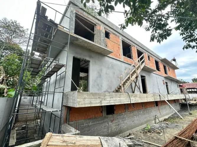 Sítio para Venda em Florianópolis, Córrego Grande, 3 dormitórios, 3 suítes, 4 banheiros, 2