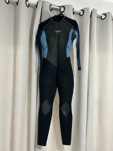 Roupa de surf