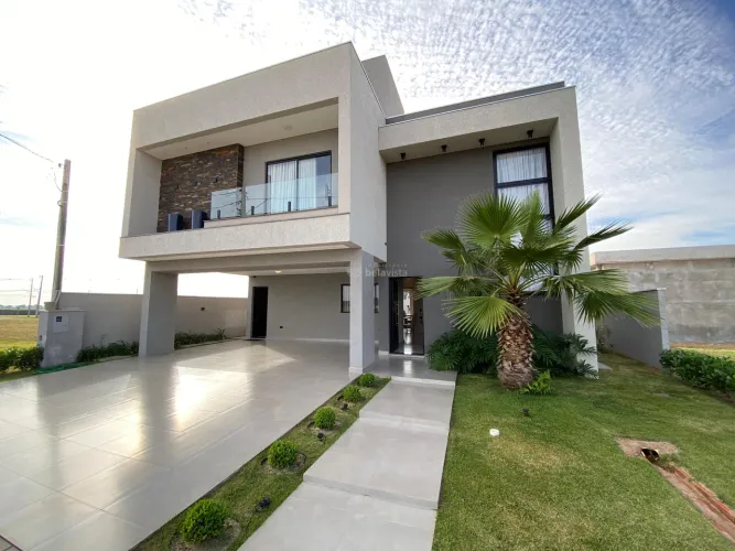 SOBRADO SEMIMOBILIADO DE ÓTIMO PADRÃO À VENDA NO CONDOMÍNIO GRAN RESIDENCE - ARAPONGAS