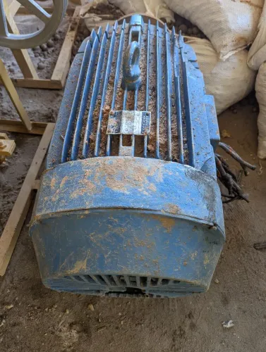 Motor Elétrico Industrial 50cv WEG Alta