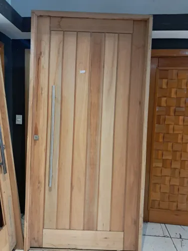 Porta pivotante 240x118mt parcelo até 10X no cartão sem juros