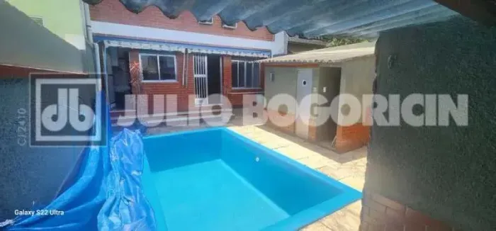 Casa em Condomínio : Duplex / Residencial / Portuguesa