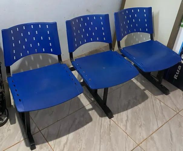 Cadeiras conjuntas para loja