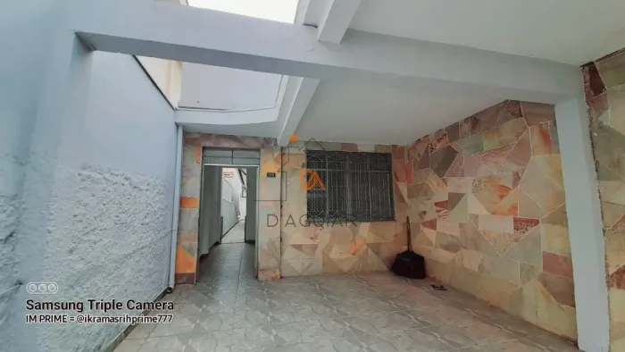 Casa residencial para alugar com 2 dormitórios na Vila Mazzei e 120 m² de área útil.