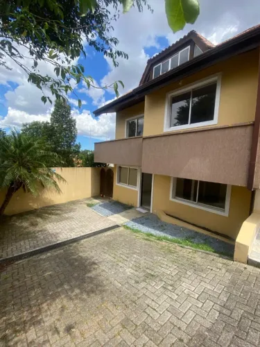 Lindo triplex espaçoso próx parque Tanguá e Tingui 200m2