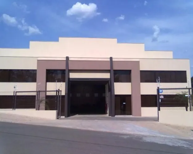 VENDO GALPÃO COMERCIAL COM 2.736M² EM ARARAS