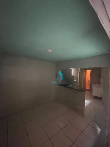Imóvel Residencial a venda com 4 casas de 1 e 2 dormitórios para locação ao lado do shoppi