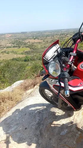 Moto Boa pra vender ou troca em carro
