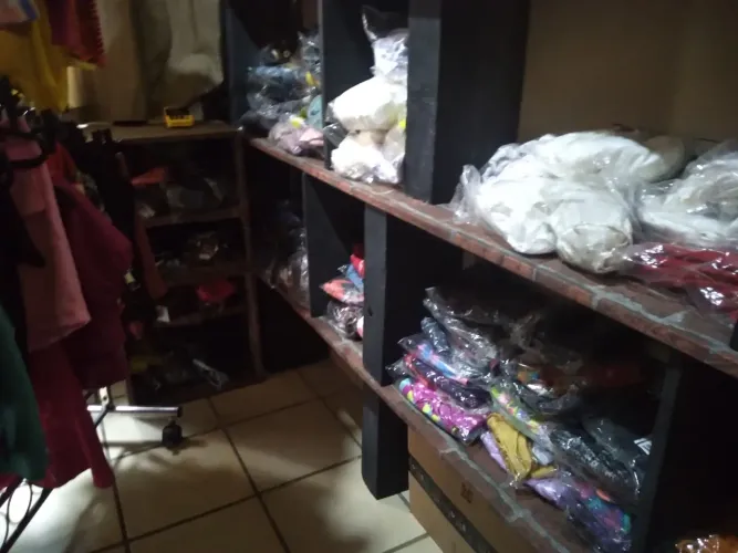 Roupas fechamento de loja