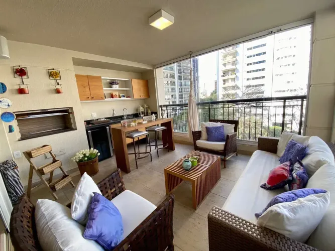 apartamento rua Juquis com 165 m²