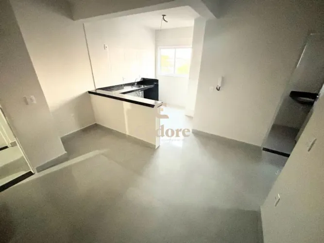 Apartamento à venda no Novo Mundo com 2/4, elevador e garagem coberta