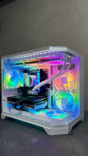 PC Gamer Ryzen 7 9800x3D RTX5070
