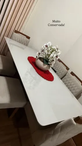 Mesa de jantar - 6 cadeiras 