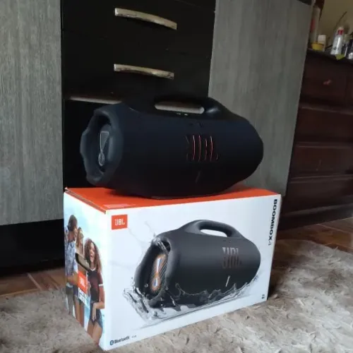 JBL boombox 4 