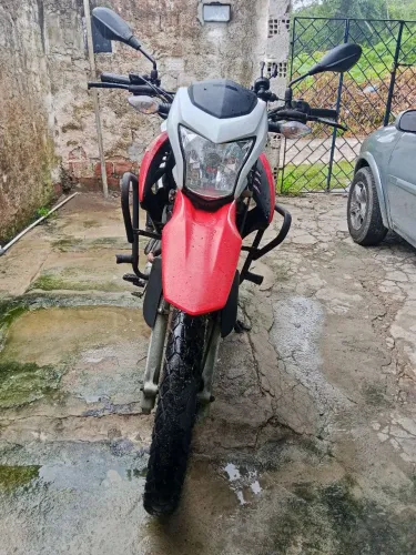 Bros 160 Vermelha