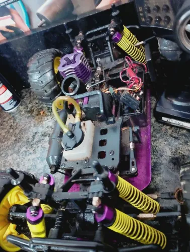 Vendo Carrinho Himoto para arrumar