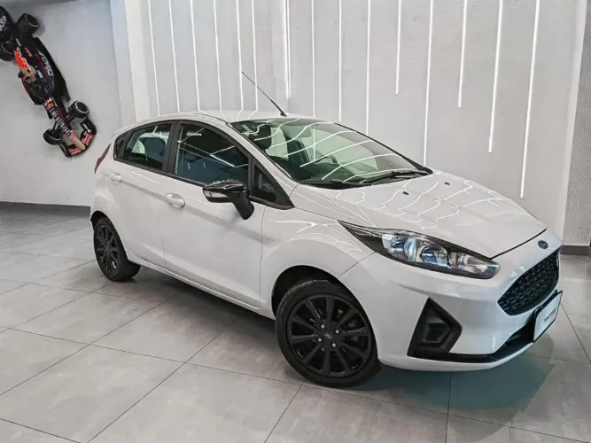 Ford Fiesta SEL 1.0 12V Ecoboost Aut. 5P 2018