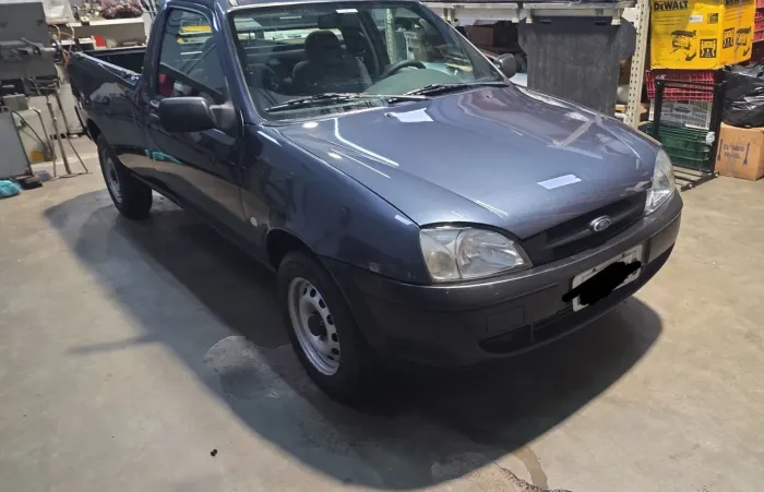 Ford Courier 1.6 L/ 1.6 Flex 2012