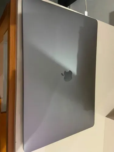 Macbook Pro 15", 2018 - Intel Core i7, 16 GB RAM, SSD 500GB