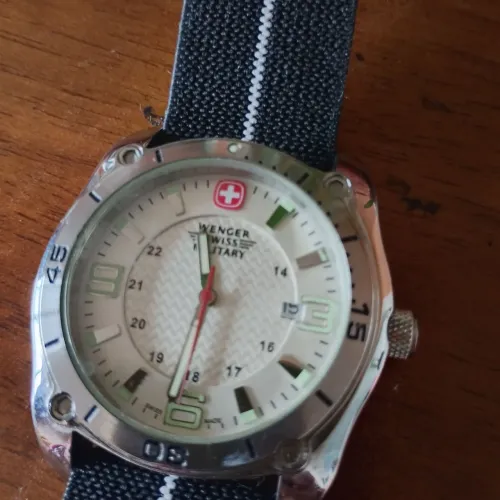 Vendo relógio militar