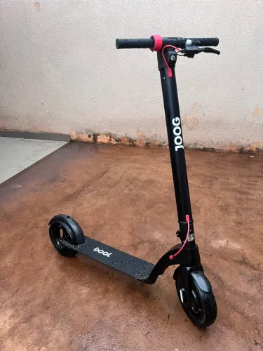 Vendo patinete elétrico conservado