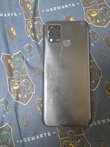 Vendo Tablet com tela quebrada,um iPhone 7 plus estragado e um infinix com tela quebrada.