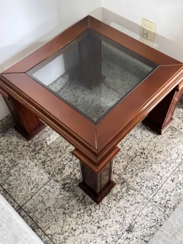 Mesa de Centro em Madeira com Tampo de Vidro | Clássica | Excelente Estado